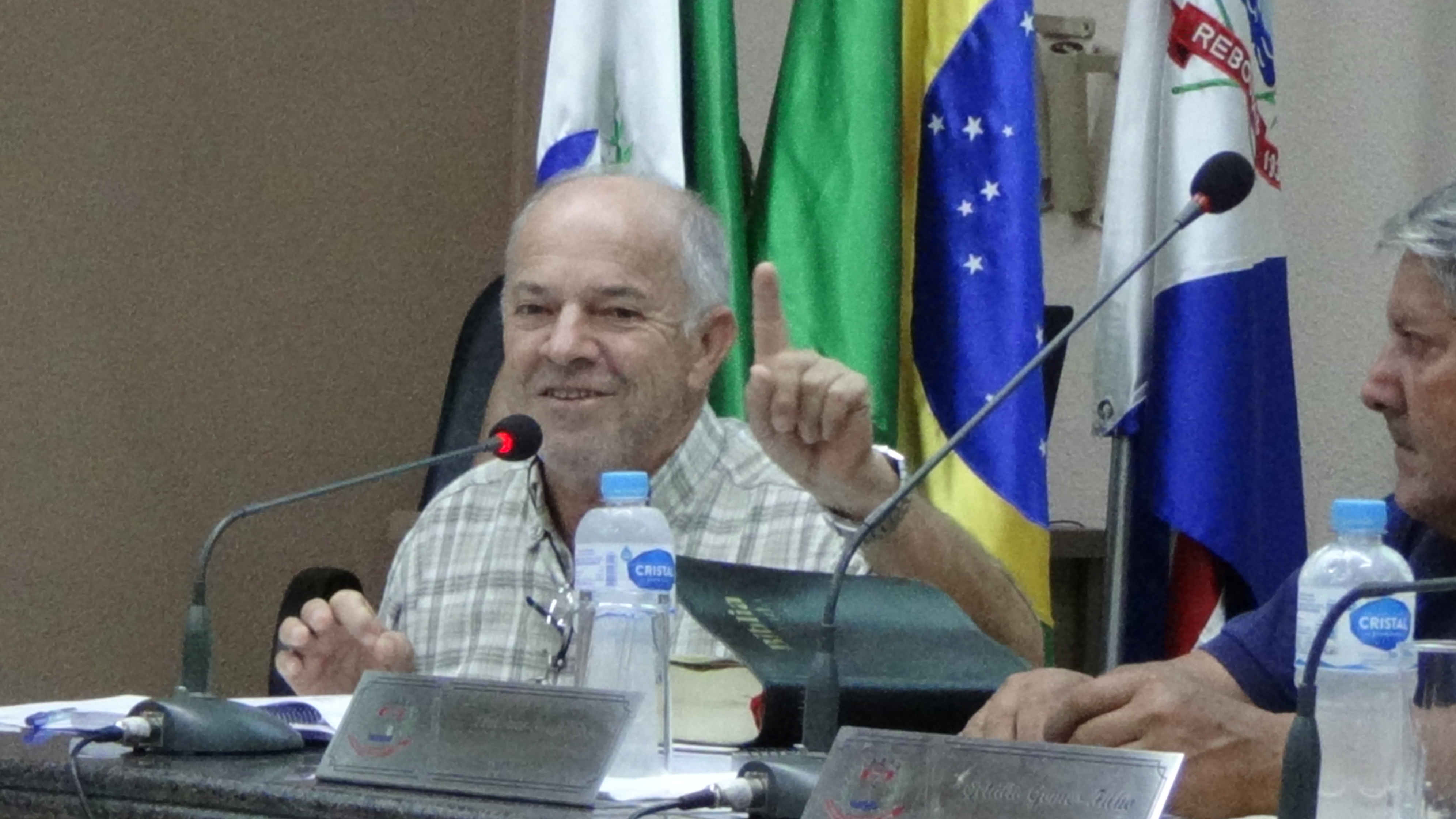 Vereadores pedem que sejam colocadas placas de sinalização indicando o nome das vias, no interior 